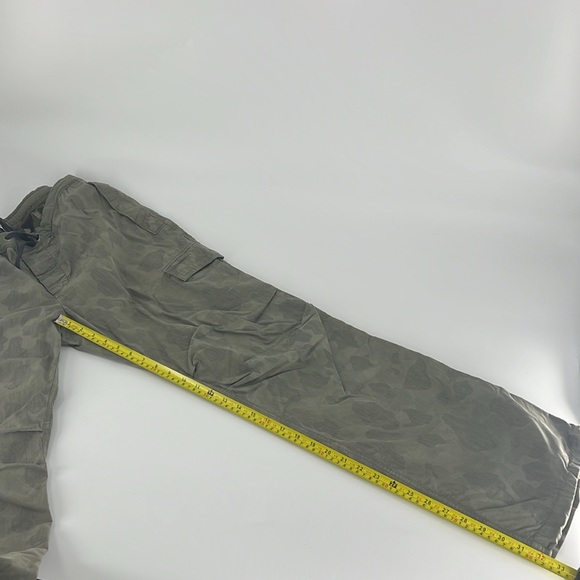 JAMES PERSE Men’s Camo Relaxed Cargo Pants Size 4/XL USED - Picture 10 of 17